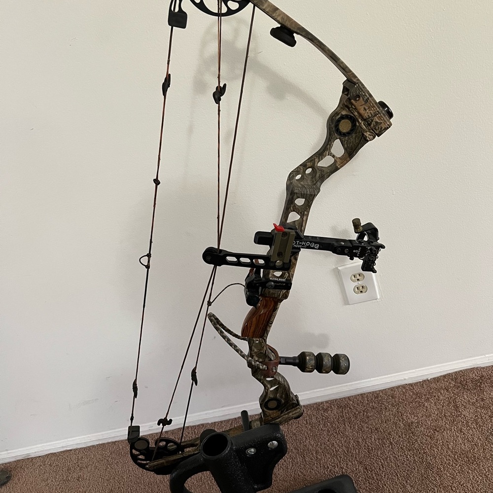 Mathew’s bow and arrow model Legacy